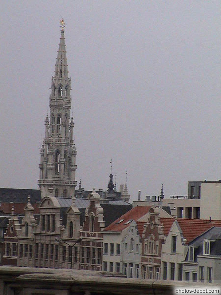 Large place tower photo