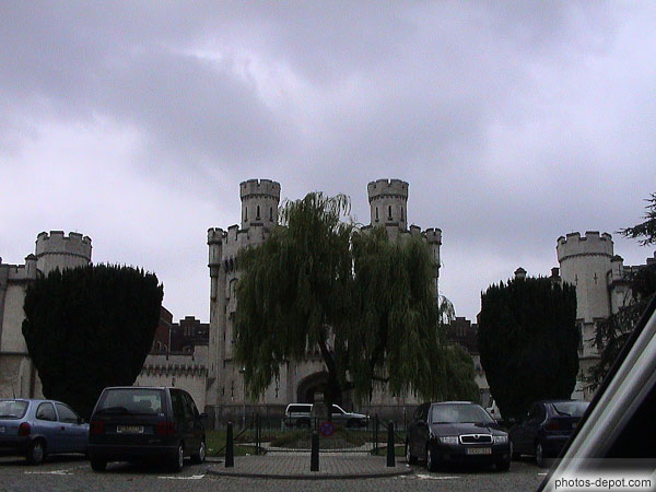 Monument jail Gilles photo