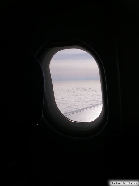 Cloud rump porthole photo