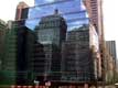 Reflets dans facade de verre / USA, New York
