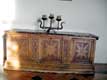 Chandelier sur meuble coffre ouvrag�