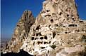 Montagne parsem�e de troglodytes, tel un gruy�re / Turquie, Cappadoce