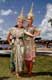 Jeunes danseuses en costume �labor� et couronne pointue / Thailande